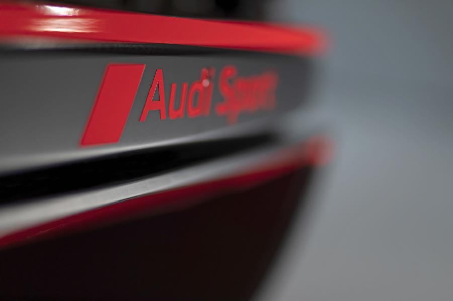 Детали экстерьера Audi R8 LMS 2019 года  (фото 31 из 57)